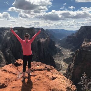 Meet your Posher, Ella